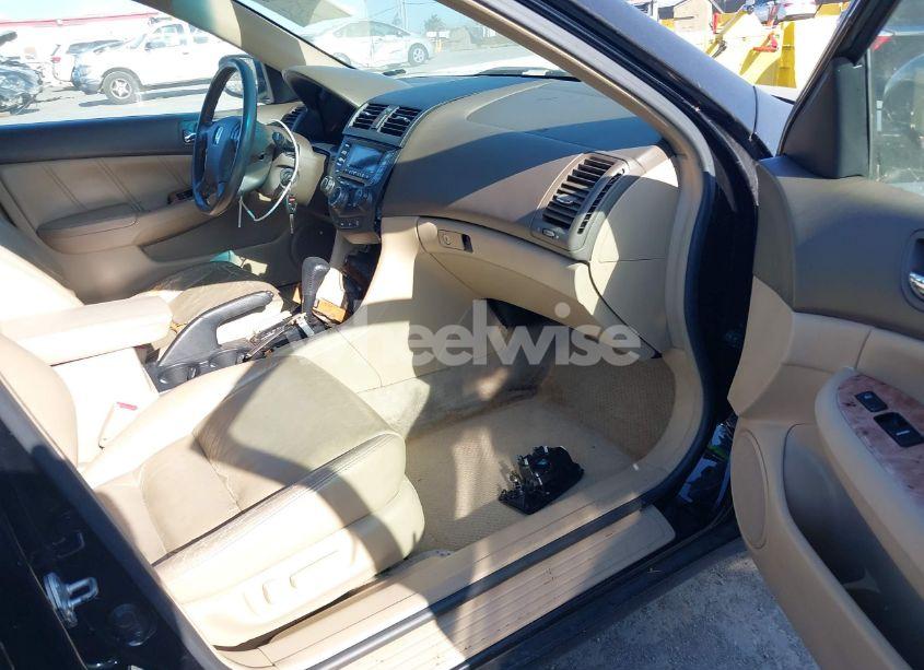 Photo 5 of 2004 Honda Accord 3.0 EX (VIN 1HGCM66544A062736)