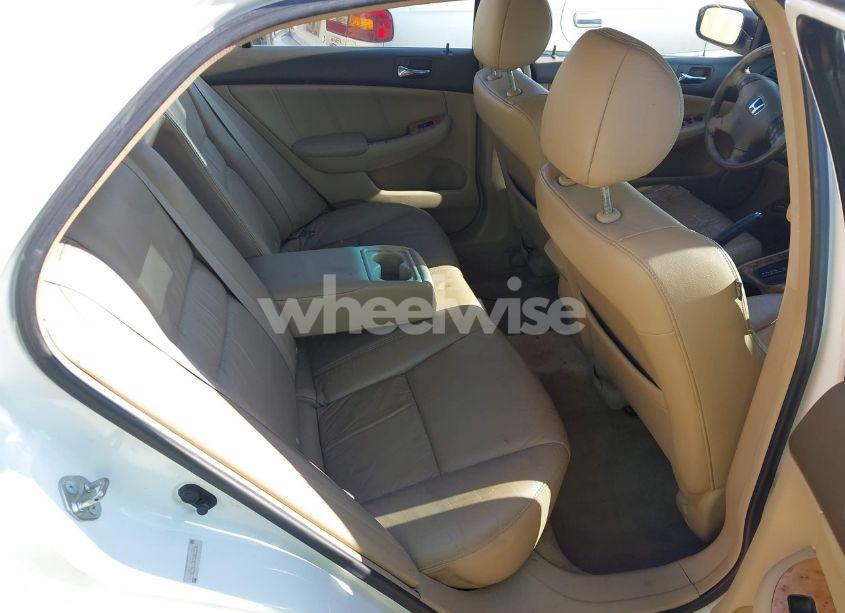 Photo 8 of 2005 Honda Accord 3.0 EX (VIN 1HGCM66545A022156)