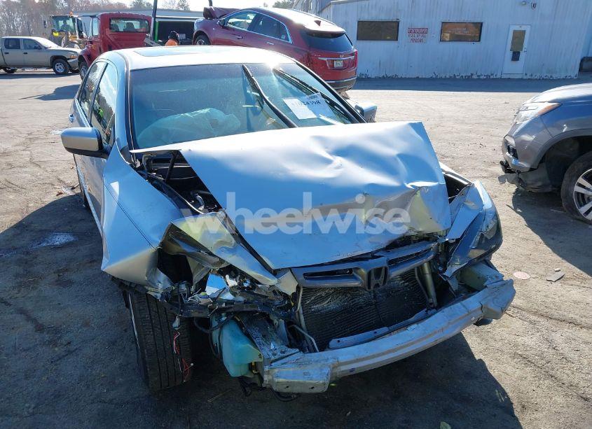 Photo 6 of 2005 Honda Accord 3.0 EX (VIN 1HGCM66545A022996)