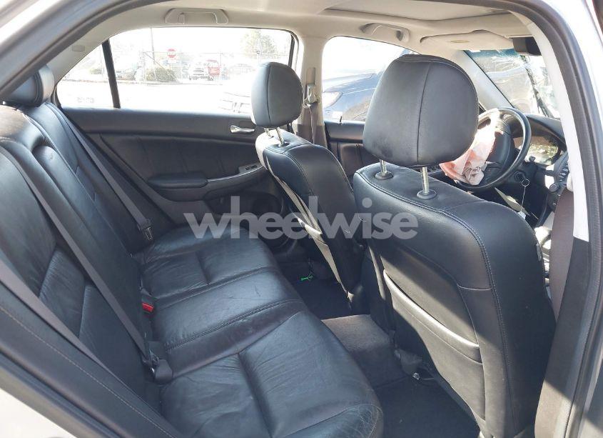 Photo 8 of 2005 Honda Accord 3.0 EX (VIN 1HGCM66545A022996)