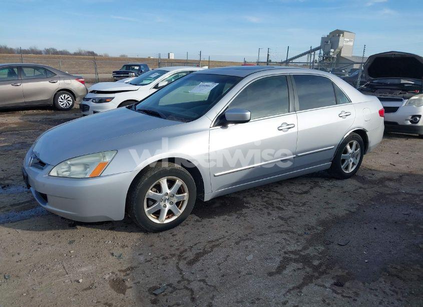 Photo 2 of 2005 Honda Accord 3.0 EX (VIN 1HGCM66545A070580)