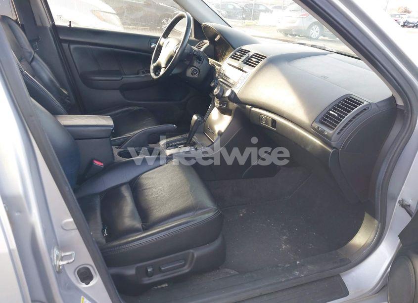 Photo 5 of 2005 Honda Accord 3.0 EX (VIN 1HGCM66545A070580)