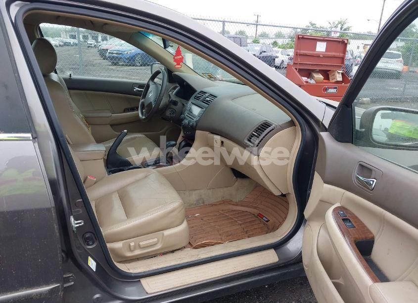 Photo 5 of 2007 Honda Accord 3.0 EX (VIN 1HGCM66547A006199)