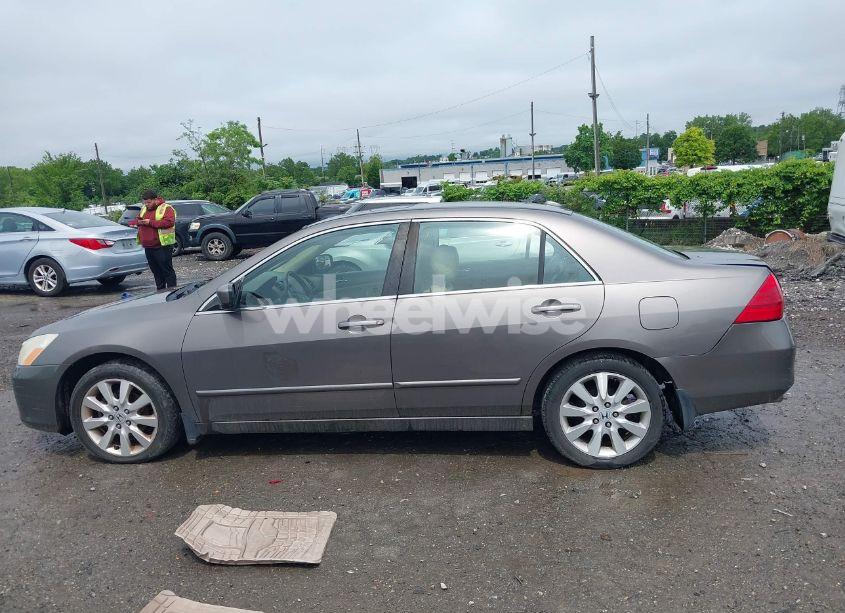 Photo 15 of 2007 Honda Accord 3.0 EX (VIN 1HGCM66547A022015)