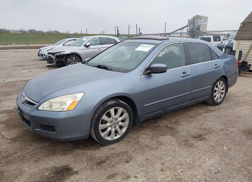 Photo 2 of 2007 Honda Accord 3.0 EX (VIN 1HGCM66547A034603)