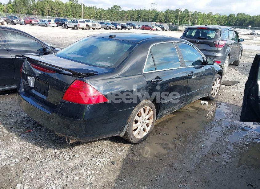 Photo 4 of 2007 Honda Accord 3.0 EX (VIN 1HGCM66547A051952)