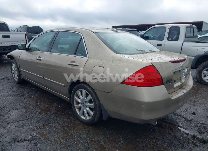 Photo 3 of 2007 Honda Accord 3.0 EX (VIN 1HGCM66547A059131)