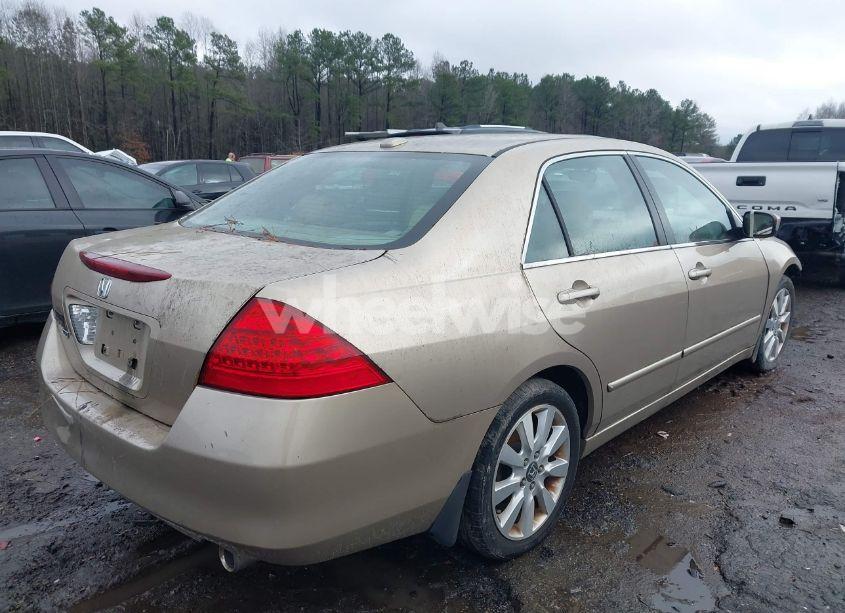 Photo 4 of 2007 Honda Accord 3.0 EX (VIN 1HGCM66547A059131)