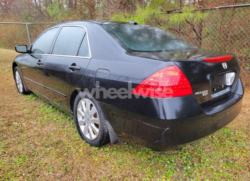 Photo 3 of 2007 Honda Accord 3.0 EX (VIN 1HGCM66547A063115)