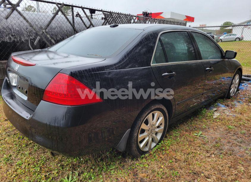 Photo 4 of 2007 Honda Accord 3.0 EX (VIN 1HGCM66547A063115)