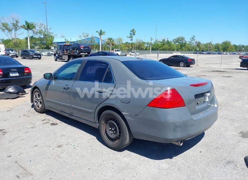 Photo 3 of 2007 Honda Accord 3.0 EX (VIN 1HGCM66547A078567)