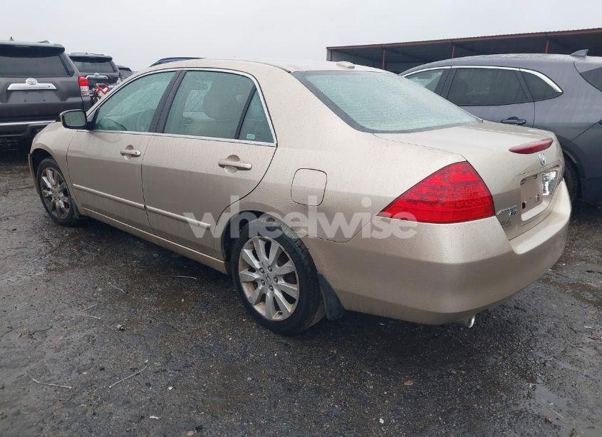 Photo 3 of 2007 Honda Accord 3.0 EX (VIN 1HGCM66547A090931)