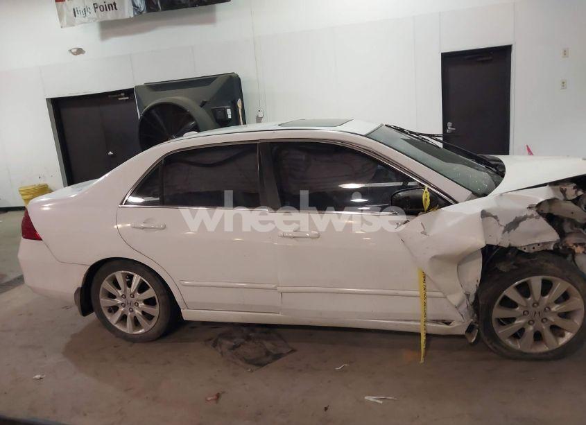 Photo 13 of 2007 Honda Accord 3.0 EX (VIN 1HGCM66547A099726)