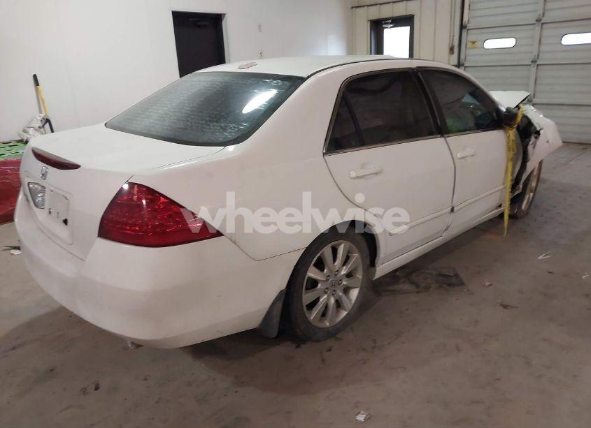 Photo 4 of 2007 Honda Accord 3.0 EX (VIN 1HGCM66547A099726)