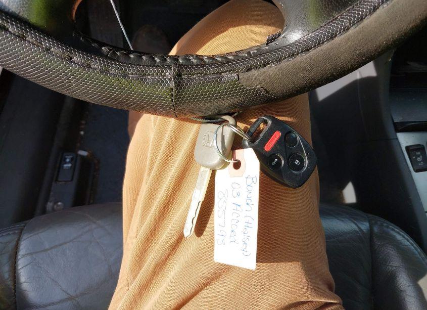 Photo 11 of 2003 Honda Accord 3.0 EX (VIN 1HGCM66553A043692)