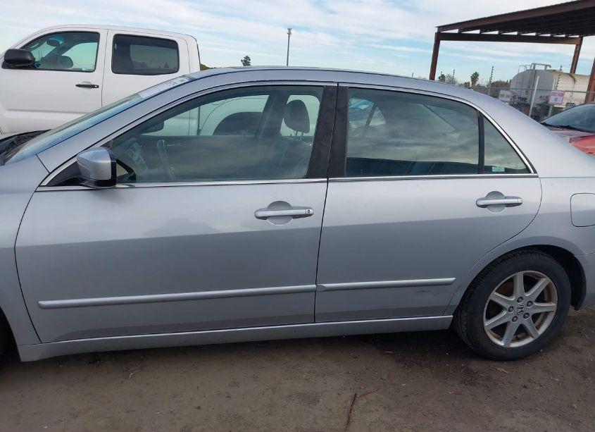 Photo 14 of 2003 Honda Accord 3.0 EX (VIN 1HGCM66553A098112)