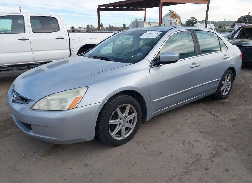 Photo 2 of 2003 Honda Accord 3.0 EX (VIN 1HGCM66553A098112)