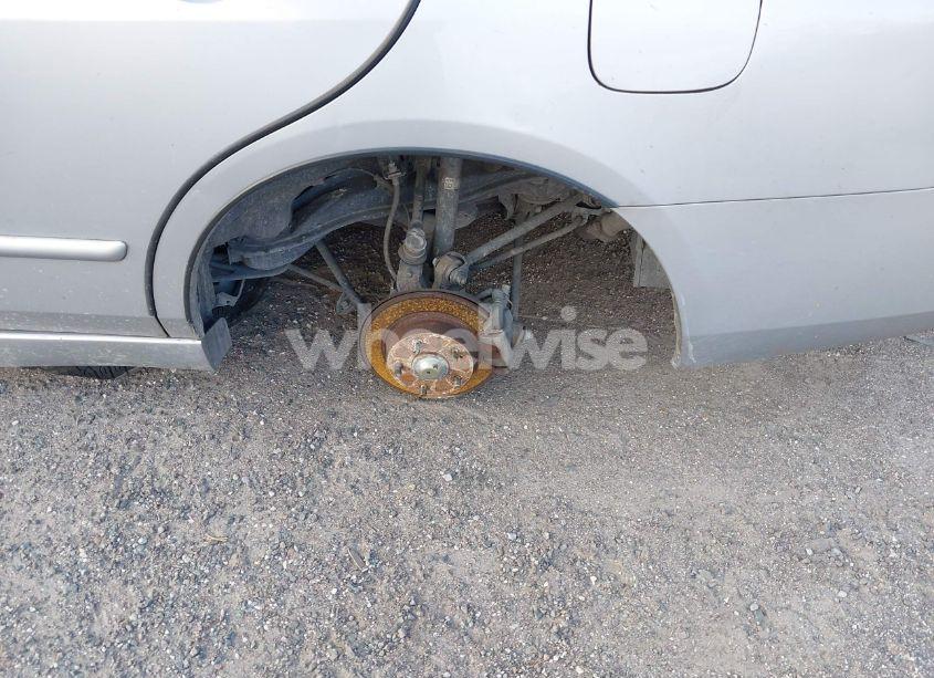 Photo 13 of 2004 Honda Accord 3.0 EX (VIN 1HGCM66554A013304)