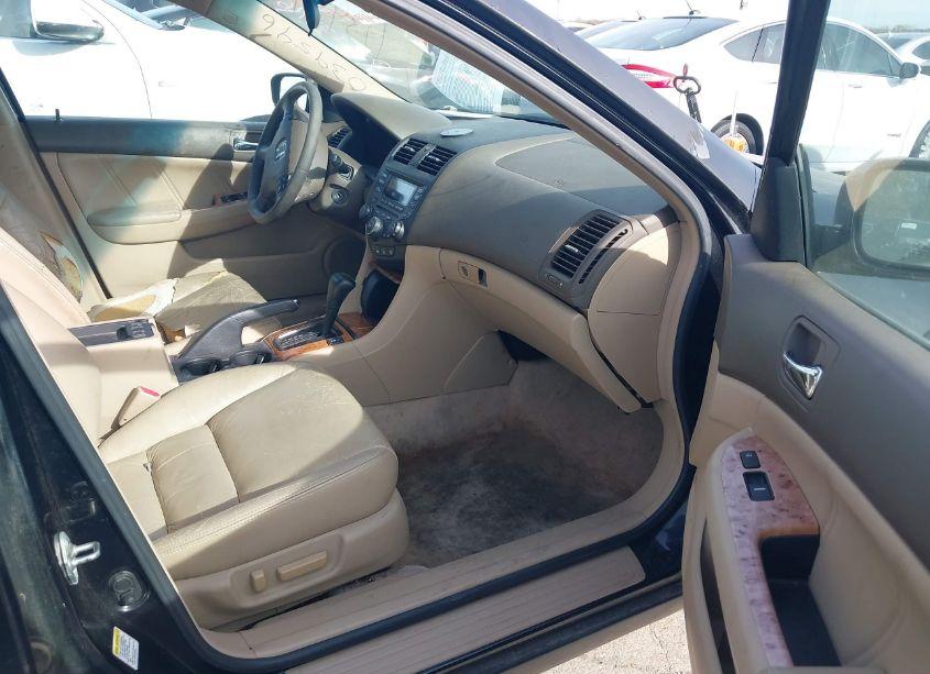 Photo 5 of 2004 Honda Accord 3.0 EX (VIN 1HGCM66554A039546)