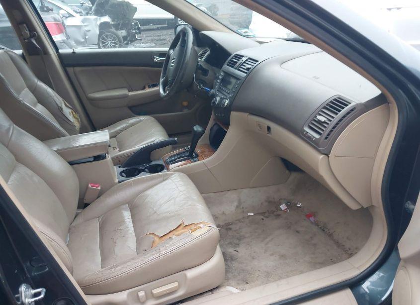 Photo 5 of 2005 Honda Accord 3.0 EX (VIN 1HGCM66555A002904)