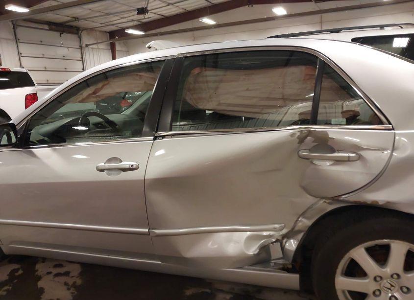 Photo 15 of 2005 Honda Accord 3.0 EX (VIN 1HGCM66555A003180)