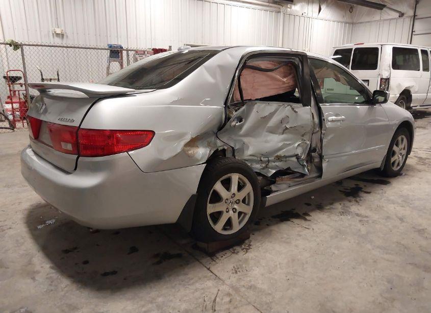Photo 4 of 2005 Honda Accord 3.0 EX (VIN 1HGCM66555A003180)