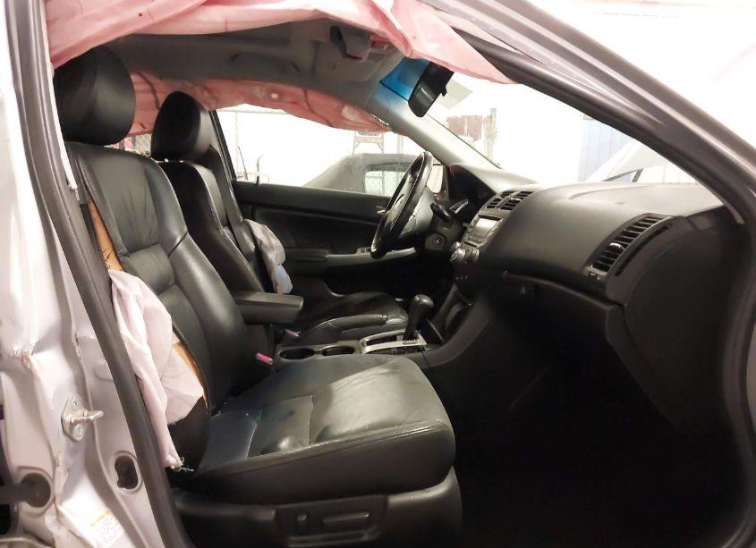 Photo 5 of 2005 Honda Accord 3.0 EX (VIN 1HGCM66555A003180)