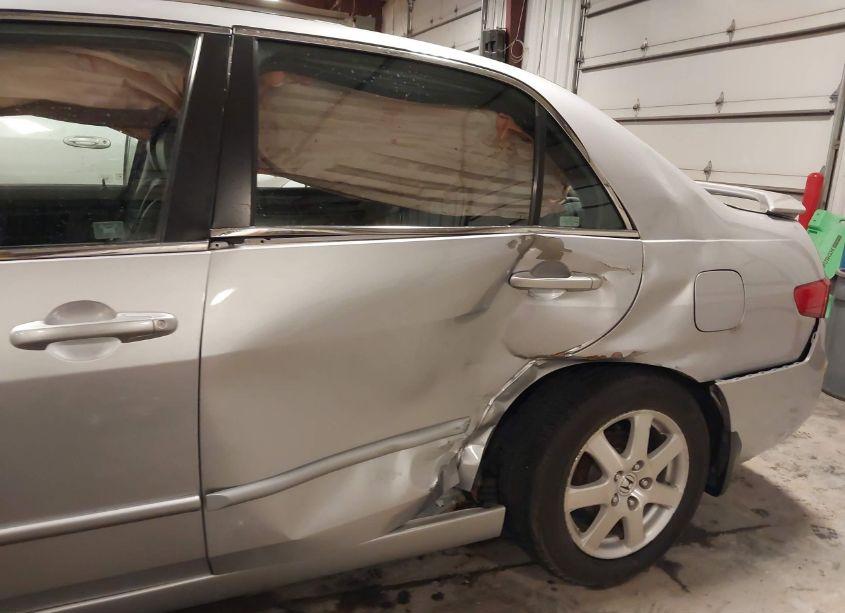 Photo 6 of 2005 Honda Accord 3.0 EX (VIN 1HGCM66555A003180)