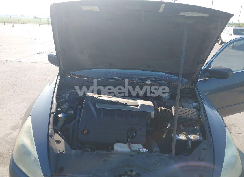 Photo 10 of 2005 Honda Accord 3.0 EX (VIN 1HGCM66555A009576)