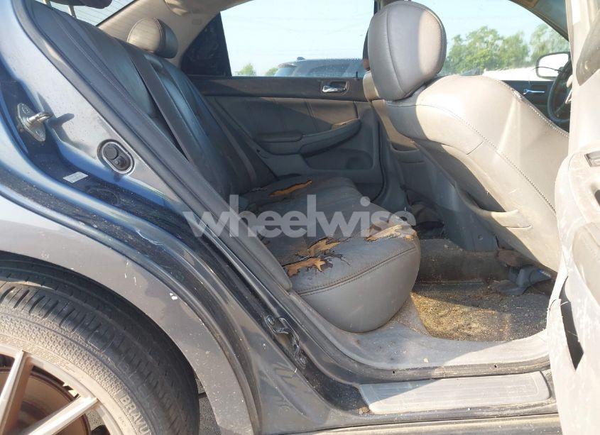 Photo 8 of 2005 Honda Accord 3.0 EX (VIN 1HGCM66555A009576)