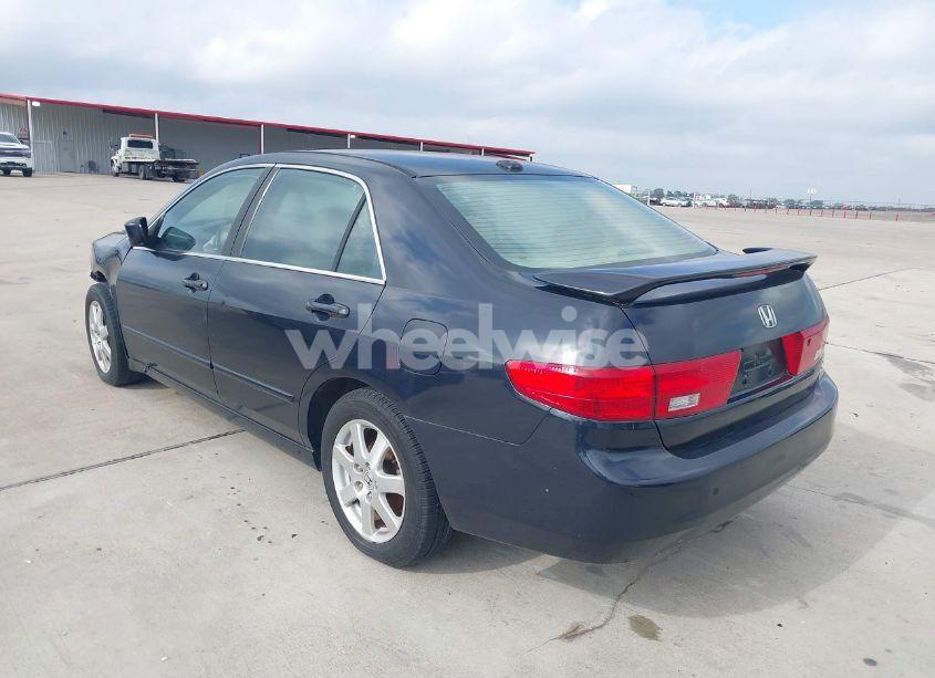 Photo 3 of 2005 Honda Accord 3.0 EX (VIN 1HGCM66555A039113)
