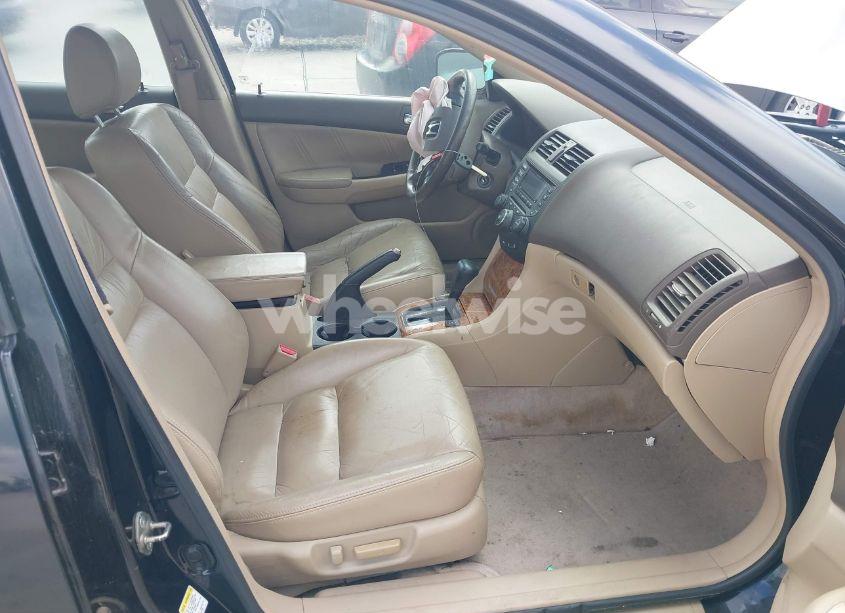 Photo 5 of 2005 Honda Accord 3.0 EX (VIN 1HGCM66555A039113)