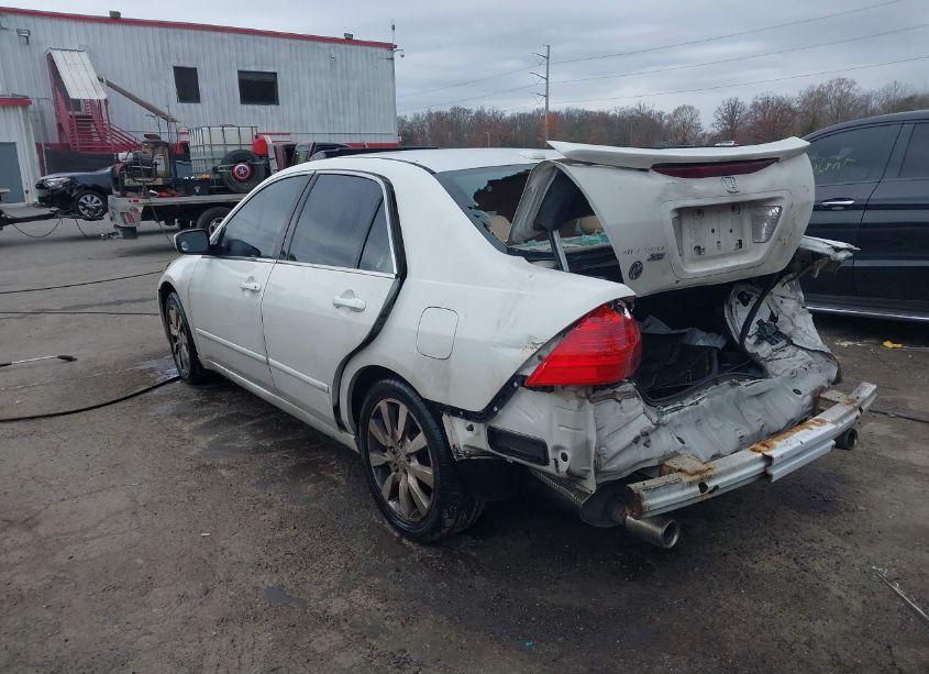 Photo 3 of 2006 Honda Accord 3.0 EX (VIN 1HGCM66556A034611)