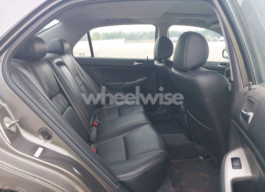 Photo 8 of 2006 Honda Accord 3.0 EX (VIN 1HGCM66556A060092)