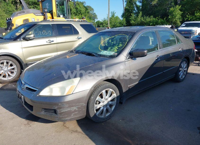 Photo 2 of 2007 Honda Accord 3.0 EX (VIN 1HGCM66557A000055)