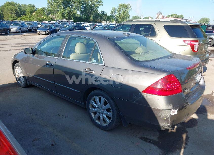 Photo 3 of 2007 Honda Accord 3.0 EX (VIN 1HGCM66557A000055)