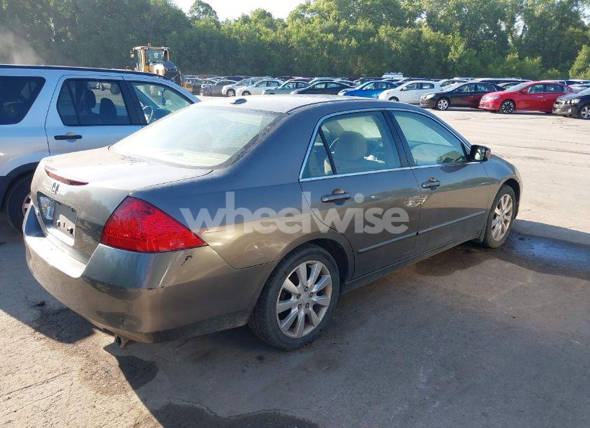 Photo 4 of 2007 Honda Accord 3.0 EX (VIN 1HGCM66557A000055)