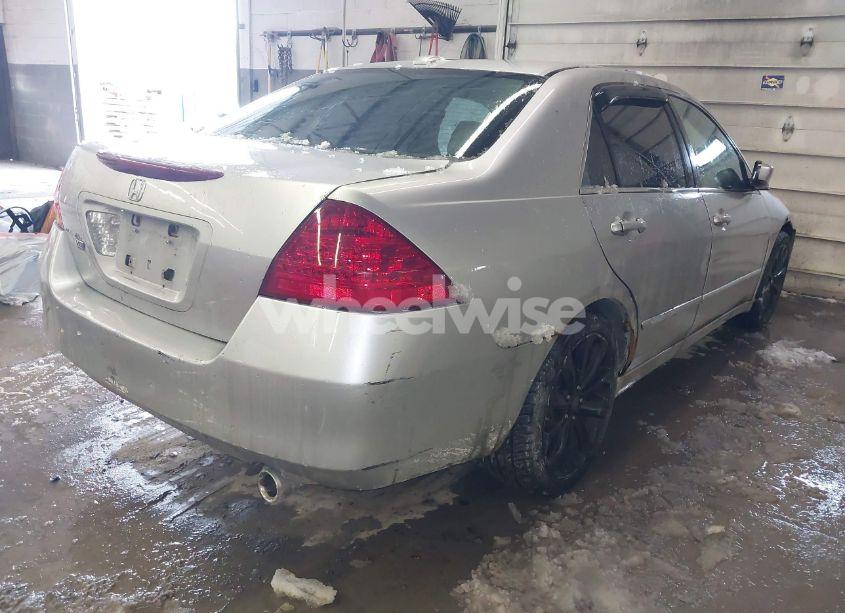 Photo 4 of 2007 Honda Accord 3.0 EX (VIN 1HGCM66557A002646)
