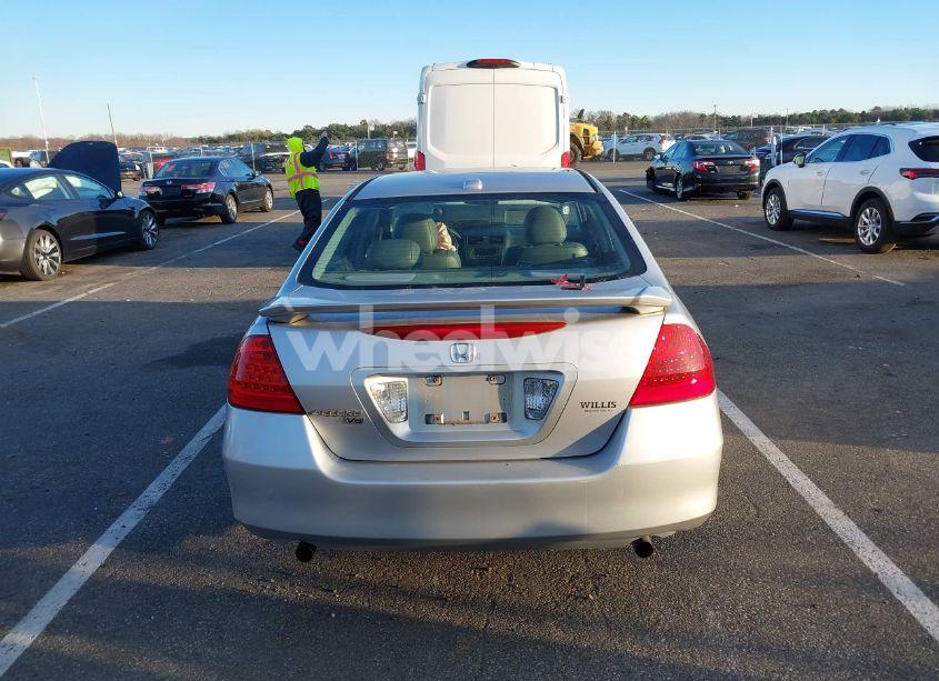 Photo 16 of 2007 Honda Accord 3.0 EX (VIN 1HGCM66557A013677)