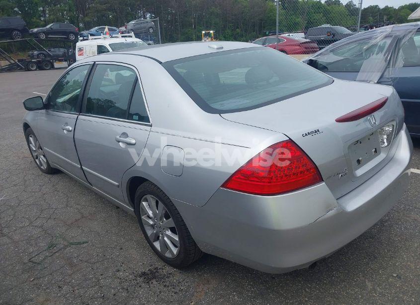 Photo 3 of 2007 Honda Accord 3.0 EX (VIN 1HGCM66557A030253)