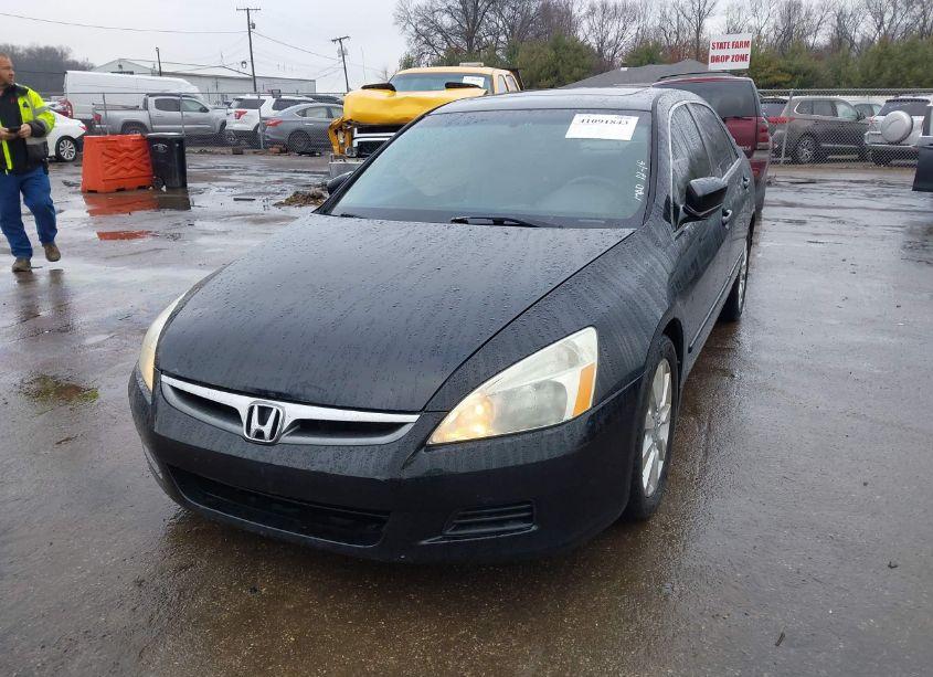 Photo 2 of 2007 Honda Accord 3.0 EX (VIN 1HGCM66557A030608)