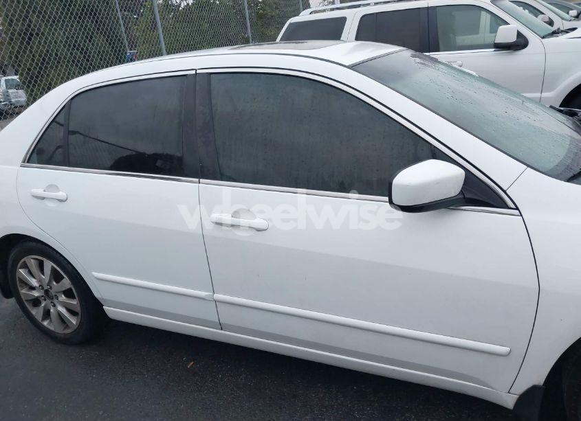 Photo 13 of 2007 Honda Accord 3.0 EX (VIN 1HGCM66557A079761)