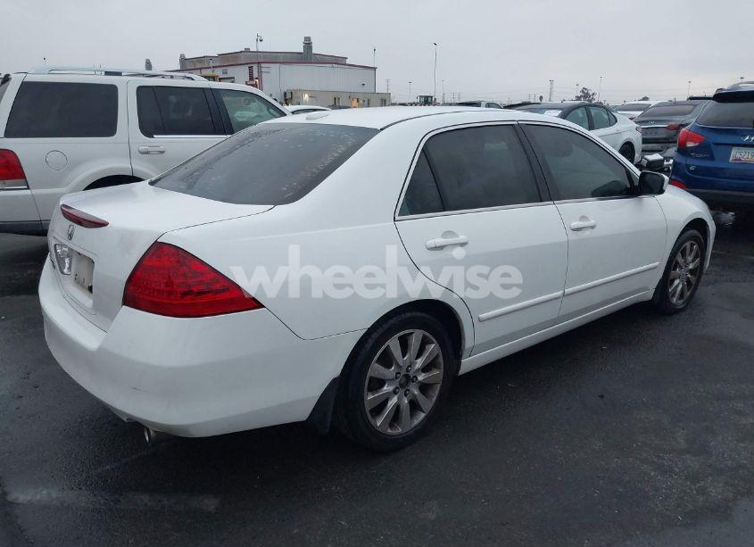 Photo 4 of 2007 Honda Accord 3.0 EX (VIN 1HGCM66557A079761)