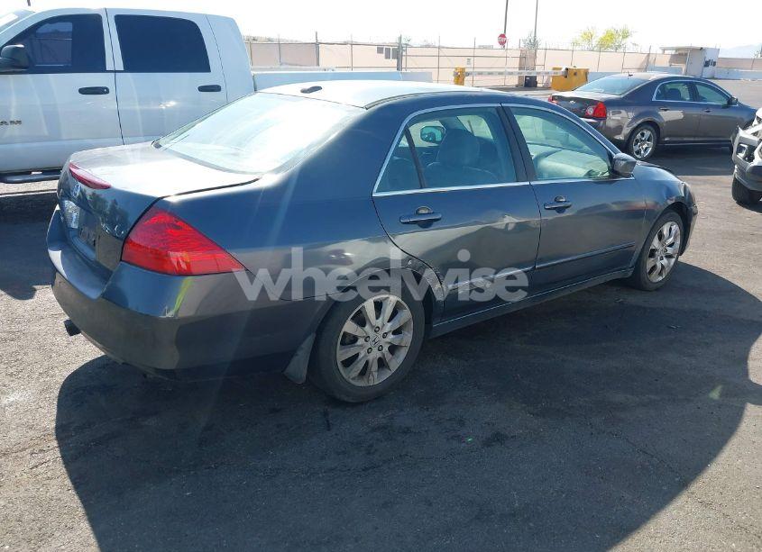 Photo 4 of 2007 Honda Accord 3.0 EX (VIN 1HGCM66557A100754)
