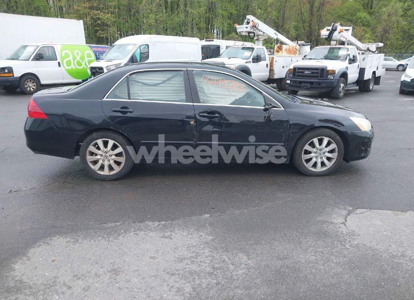 Photo 13 of 2007 Honda Accord 3.0 EX (VIN 1HGCM66557A101323)