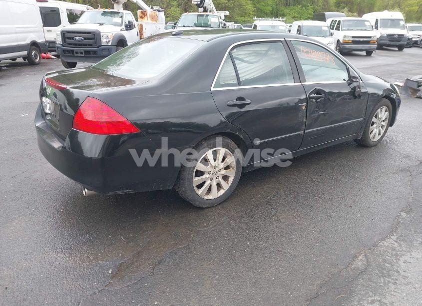 Photo 4 of 2007 Honda Accord 3.0 EX (VIN 1HGCM66557A101323)