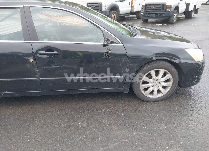 Photo 6 of 2007 Honda Accord 3.0 EX (VIN 1HGCM66557A101323)