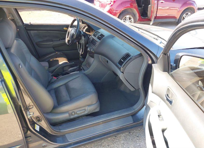 Photo 5 of 2003 Honda Accord 3.0 EX (VIN 1HGCM66563A019336)