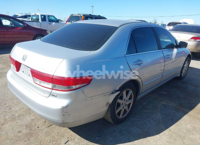 Photo 4 of 2003 Honda Accord 3.0 EX (VIN 1HGCM66563A035357)