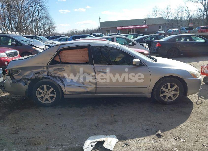 Photo 13 of 2003 Honda Accord 3.0 EX (VIN 1HGCM66563A053826)